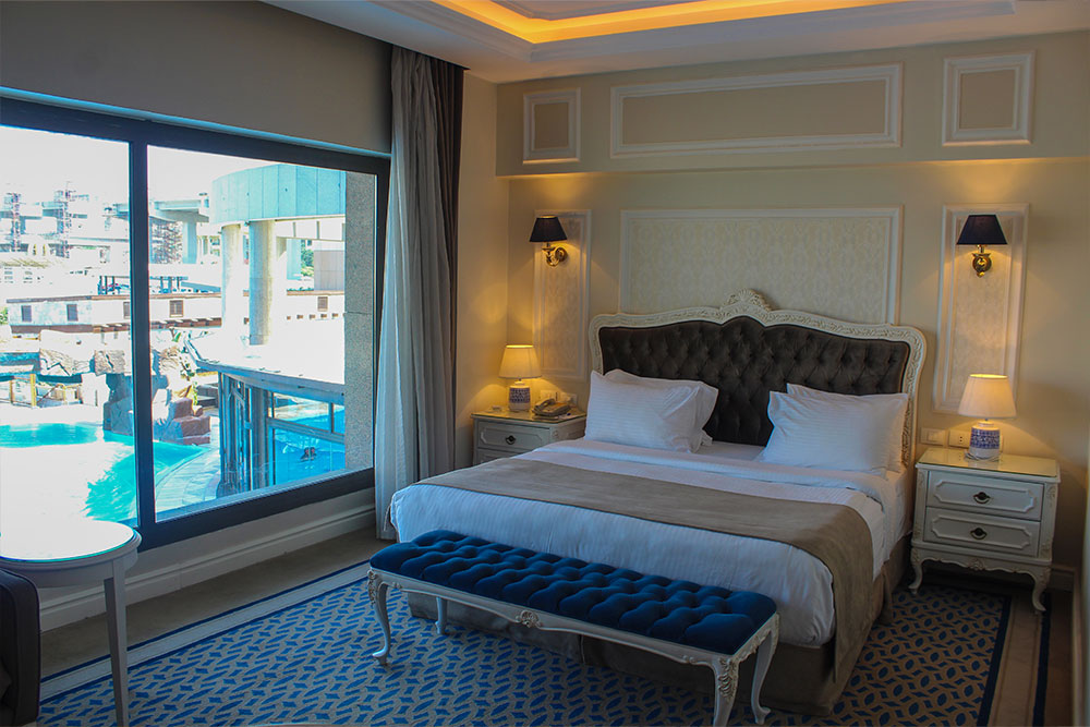 Executive Suite 112