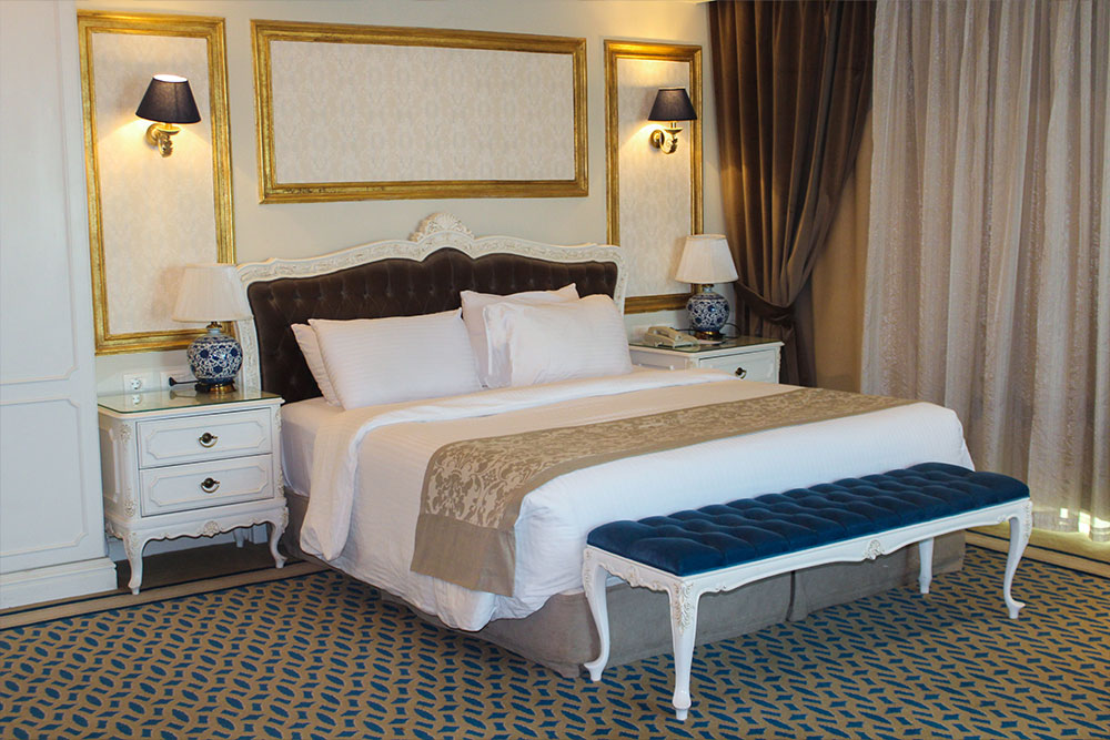 Executive Suite 111