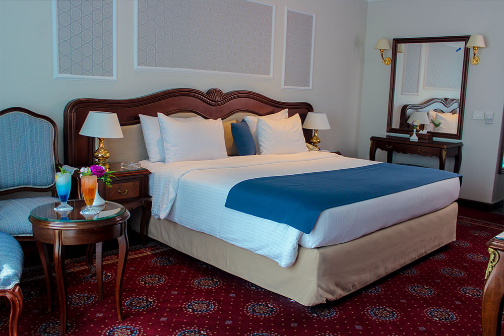 Queen Room